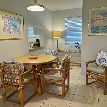 The Grove Beach Condominiums Delray Beach Exterior photo