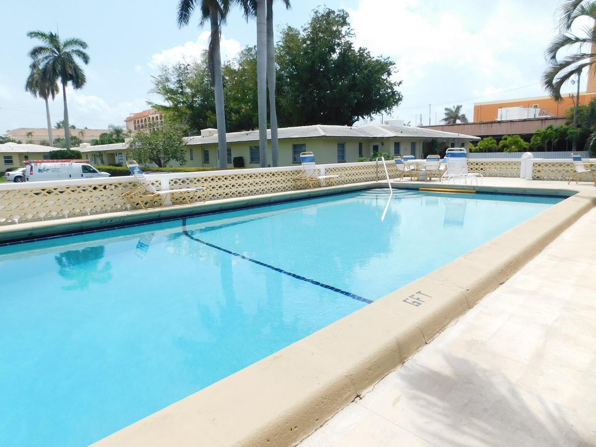 The Grove Beach Condominiums Delray Beach Exterior photo